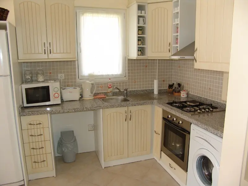 Fitted kitchen